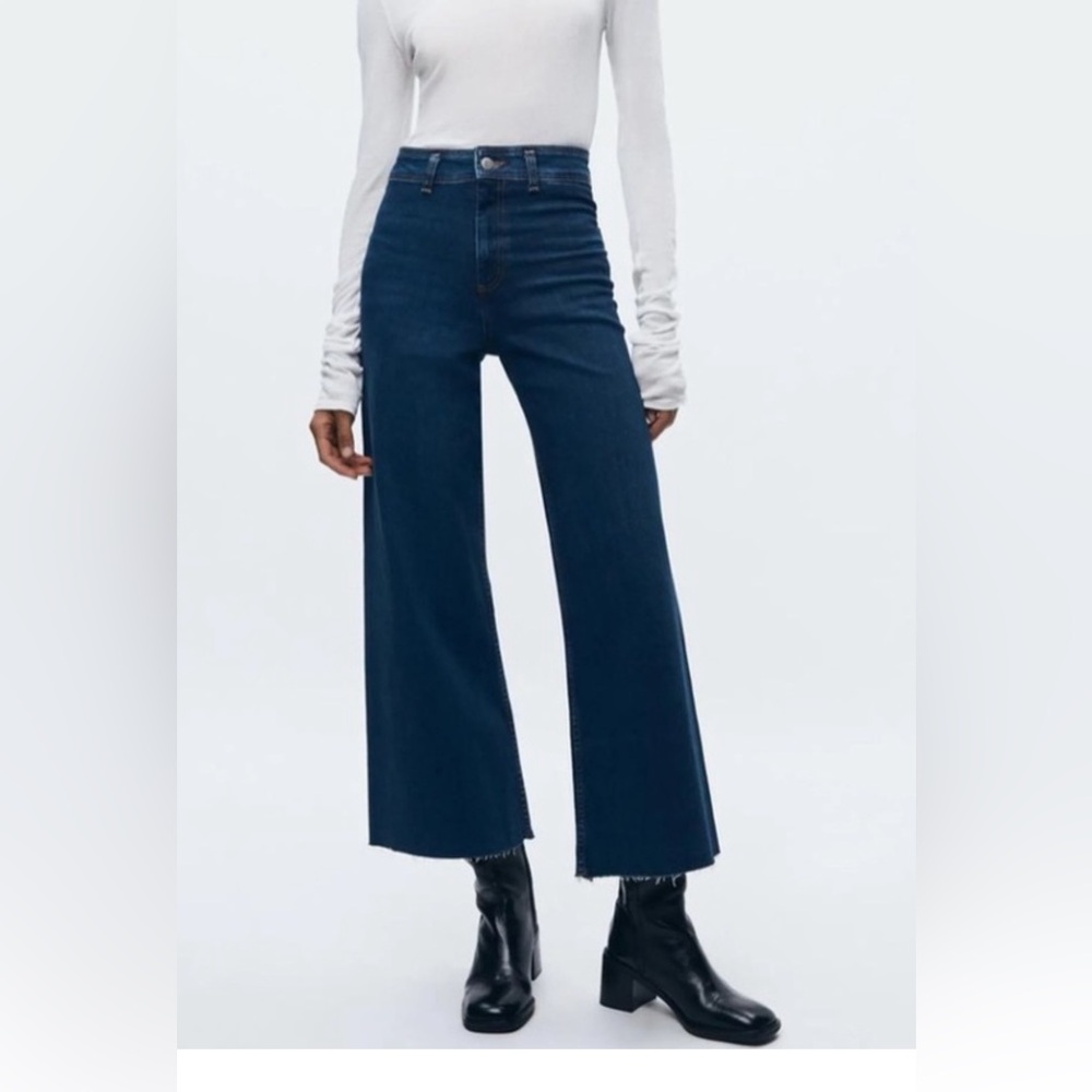 Zara marine blue jeans, frayed hem sz 28/38
